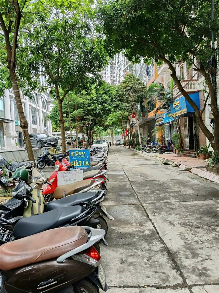 Cho thuê nhà ngõ 44 nguyễn cơ thạch 60m2 5 tầng chia 2 phòng ngủ, đầy đủ điều hòa giá 24tr