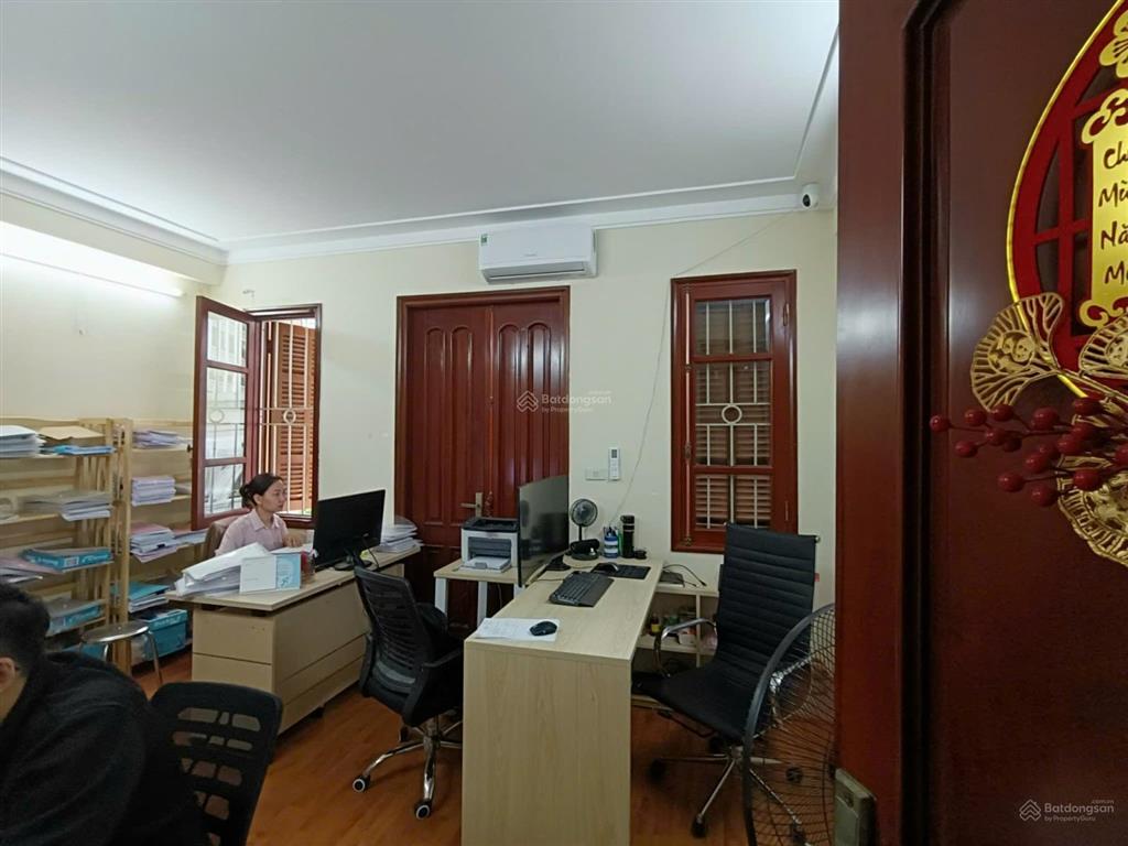 Cho thuê nhà ngõ 44 nguyễn cơ thạch 60m2 5 tầng chia 2 phòng ngủ, đầy đủ điều hòa giá 24tr