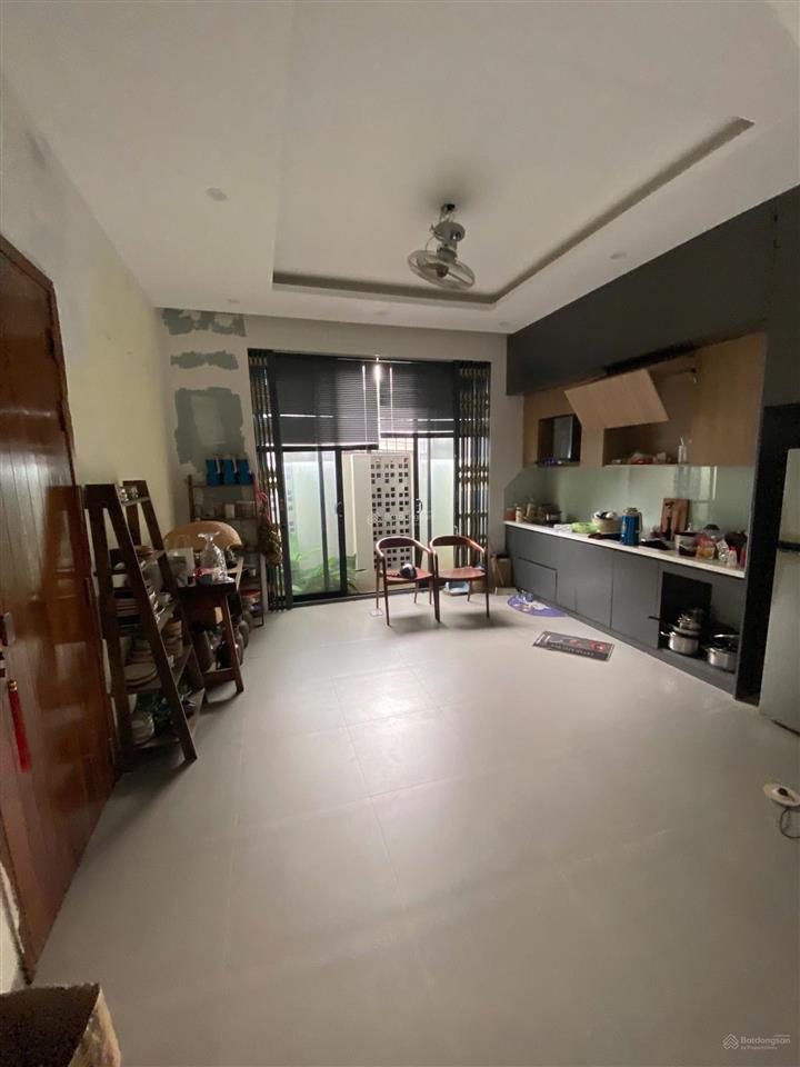 Cho thuê biệt thự thành phố giao lưu 200m2 3 tầng giá 40tr