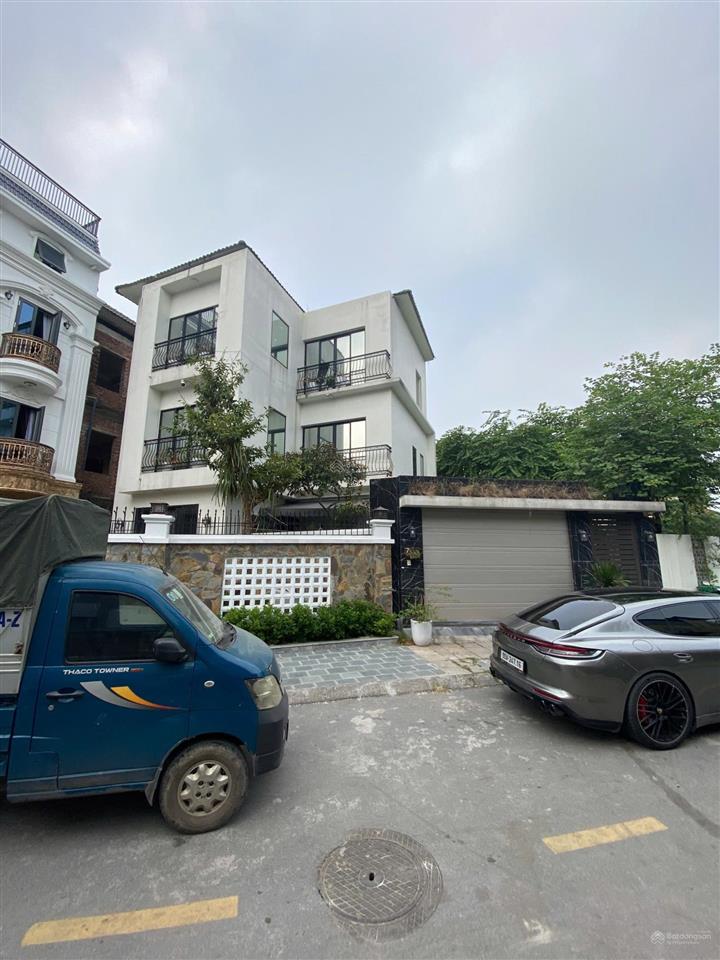 Cho thuê biệt thự thành phố giao lưu 200m2 3 tầng giá 40tr