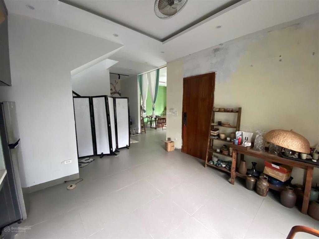 Cho thuê biệt thự thành phố giao lưu 200m2 3 tầng giá 40tr