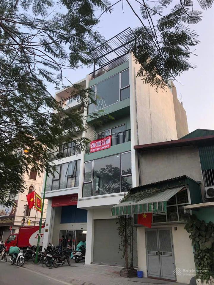 Cho thuê nhà ngõ 199 hồ tùng mậu 60m2 6 tầng mặt tiền 4,5 thang máy , điều hoà nóng lạnh giá 29tr