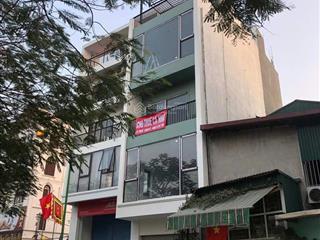 Cho thuê nhà ngõ 199 hồ tùng mậu 60m2 6 tầng mặt tiền 4,5 thang máy , điều hoà nóng lạnh giá 29tr