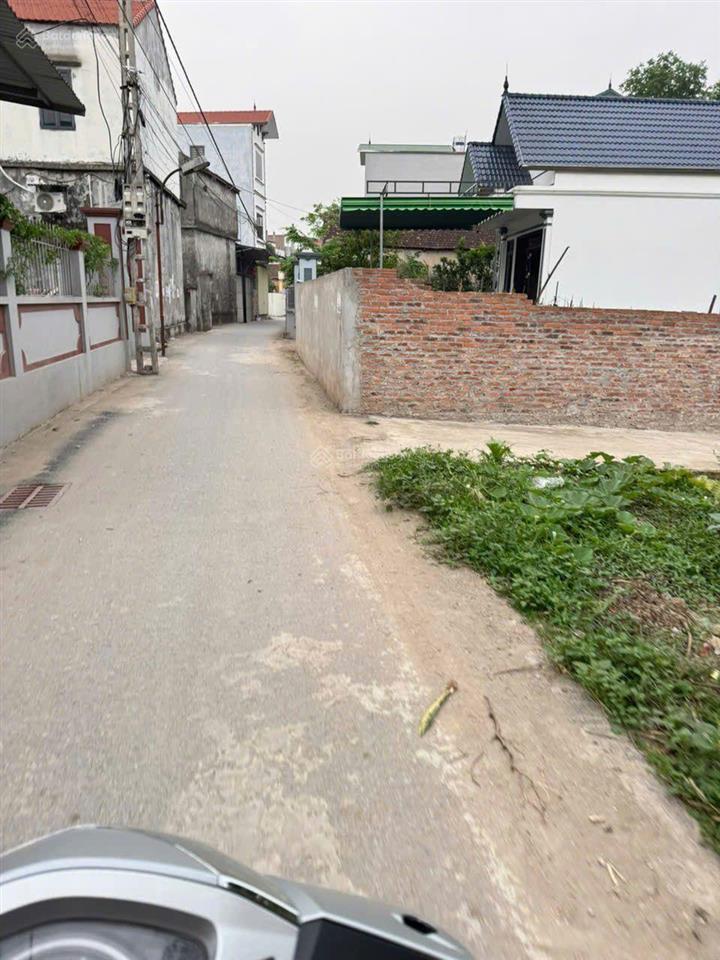 Hiếm, đất đẹp oto vào , giá nhỉnh 2 tỷ đầu tư lâu dài, dt 40m, mt 4.2m, kim bài, thanh oai, hà nội