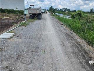 Đất vườn được lên thổ có vườn cây ăn trái sẵn đường đi thuận tiện giá hợp lý