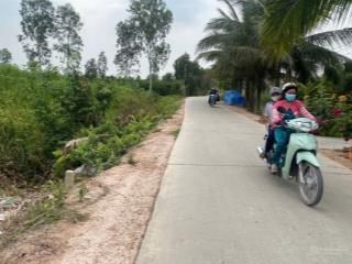 Đất vườn mặt tiền đường bê tông liên ấp 5.6 cơ sở hạ tầng đầy đủ thích hợp làm nhà vườn gần chợ