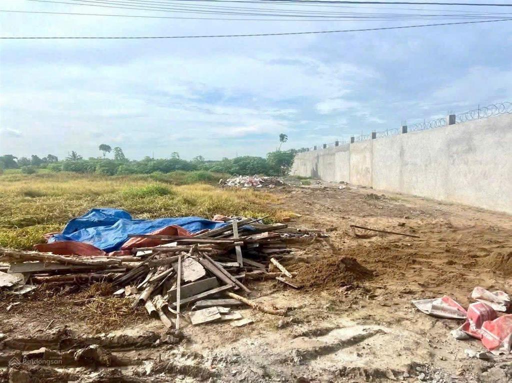 Đất có thổ cư sẵn đường bê tông khu vực nhà dân đông đút 1000m2 có 150m2 thổ cư