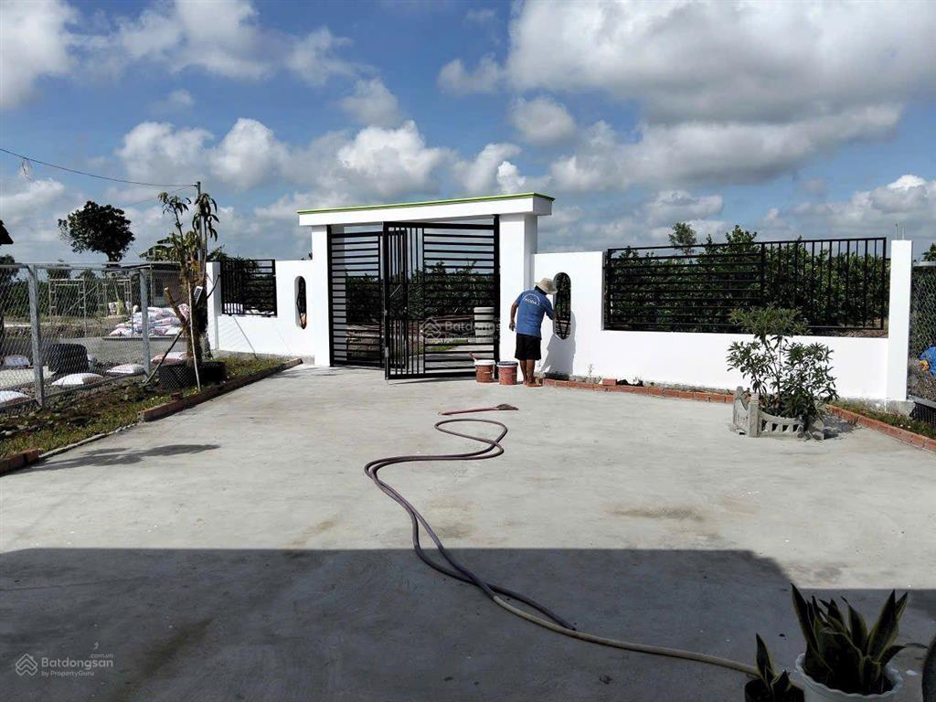 1000m2 đã làm nhà vườn sẵn giá bao rẻ. đường thuận tiện mua đầu tư giải trí quá đẹp