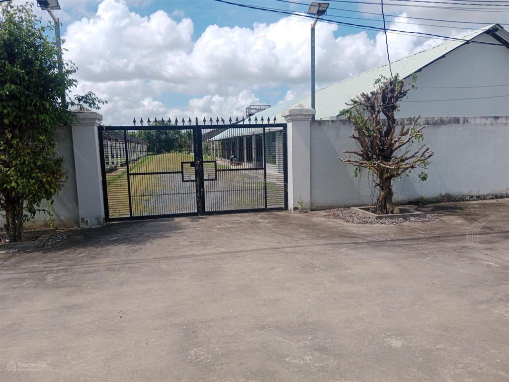 Bán đất lương hòa, bến lức, 16 tỷ, 2811.5 m2 đường nhựa xe công thoải mái thuận tiện kho xưởng