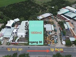 1800m2 có sẵn 950m2 thổ cư mặt tiền ql1a thuận tiện kinh doanh buôn bán giá 18 tỷ