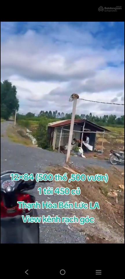 1006m2 có 500m2 thổ 506m2 vườn giá chỉ 1 tỷ 400 view kênh cực đẹp nhà cửa xung quanh điện nước gần