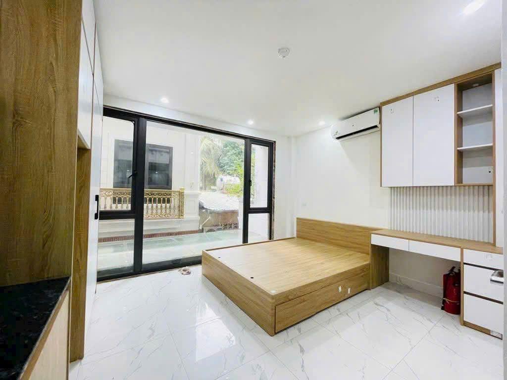 Hiêm - Khúc Thừa Dụ 39 mét 7 tầng thang máy 15,8 tỷ