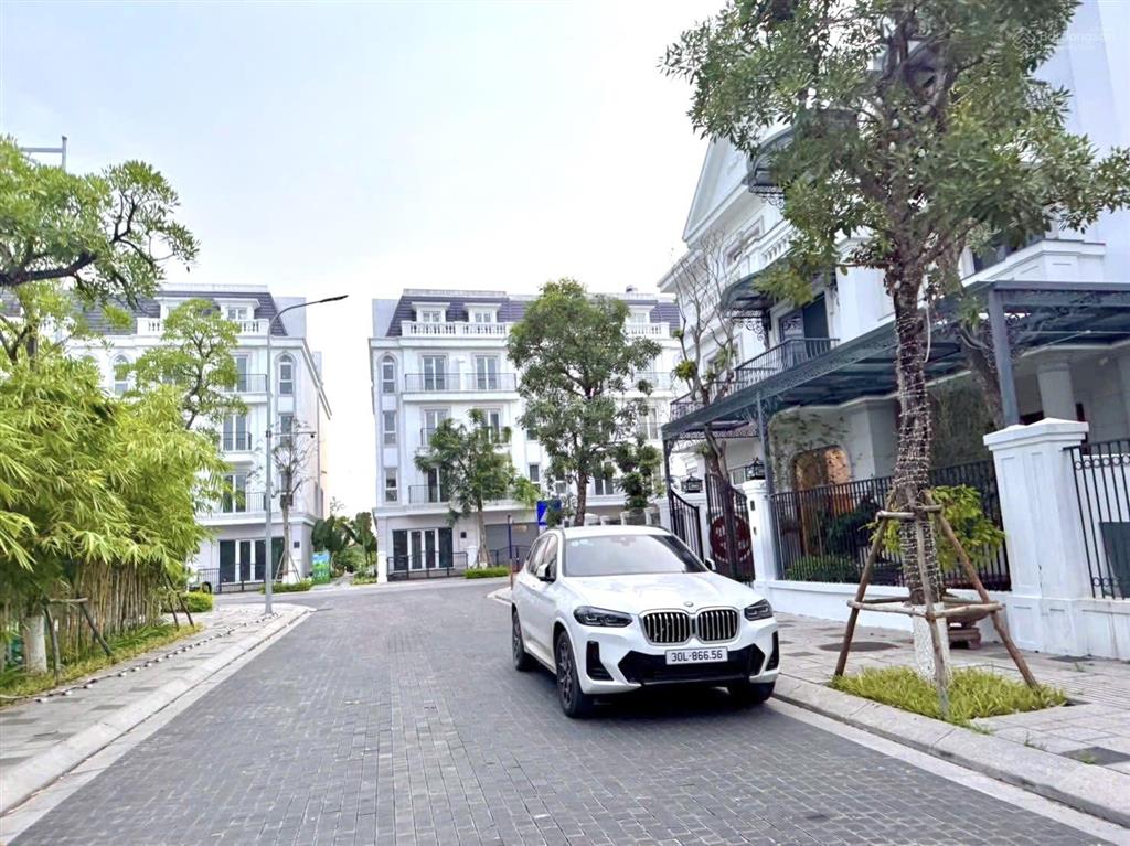 Giảm 5 tỷ giá bán đất sẵn biệt thự tq5 eurowindowns  5 tầng view công viên dt 200m2 mt 11m