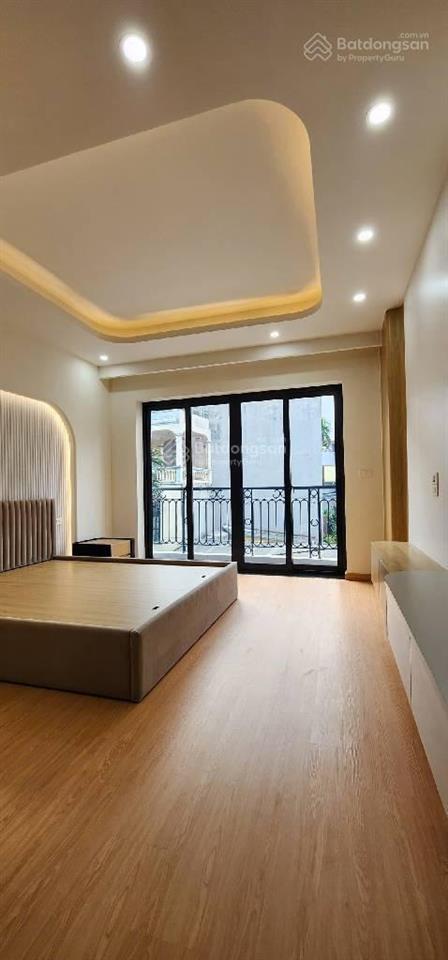 Nhà bồ đề 72m2  mặt ngõ ô tô tránh, 5t thang máy, gara, gần cầu trần hưng đạo