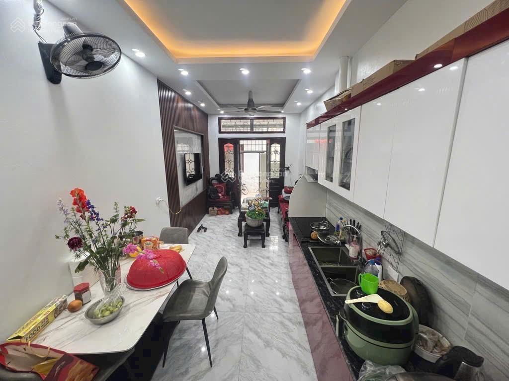 Bán nhà ngọc thuỵ 37m2 3 tầng khu phân lô quân đội ngõ thông giá 7.7 tỷ