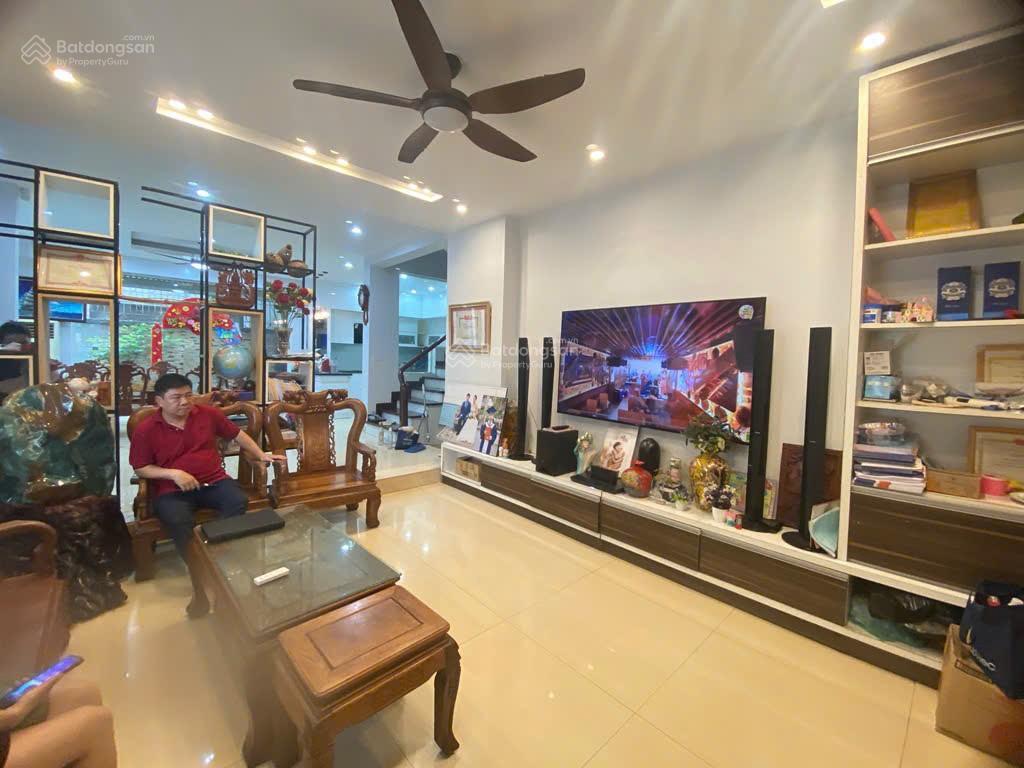 Hàng hiếm  biệt thự 200m2 việt hưng  3 mặt vườn hoa  mt 11m  giá dưới mặt bằng
