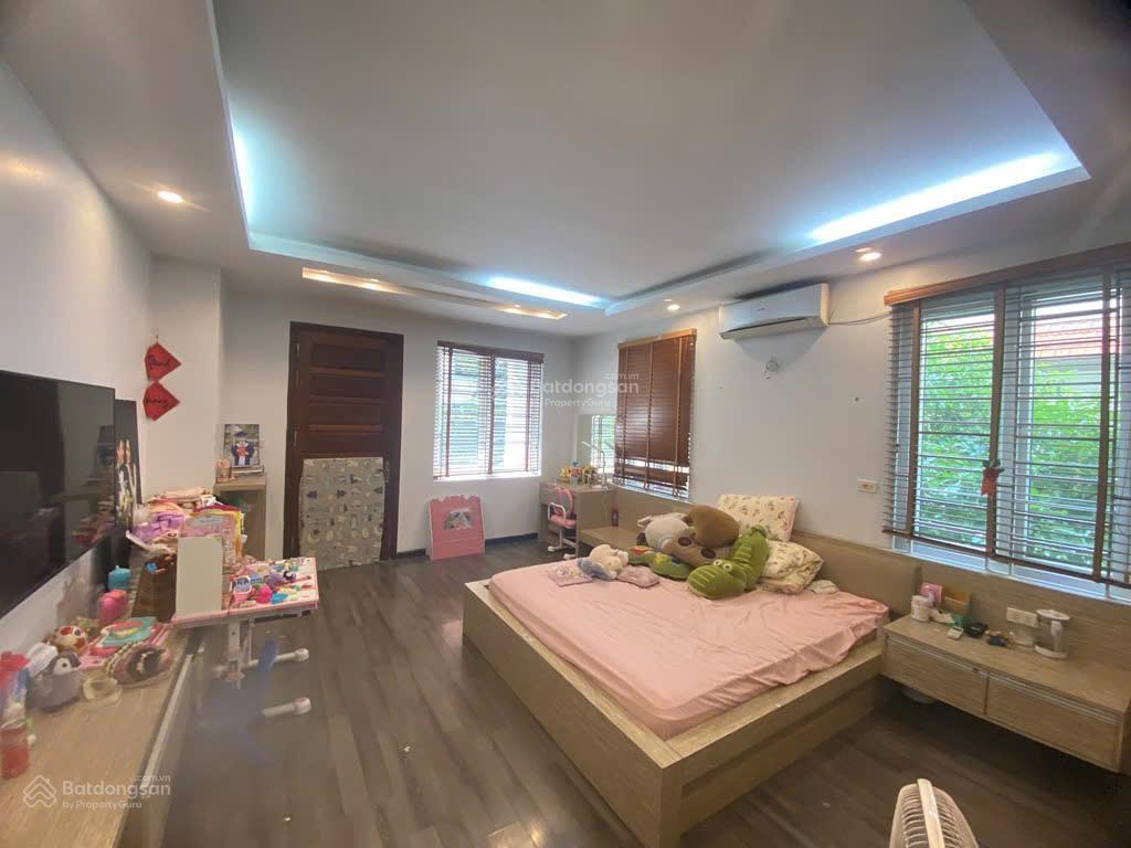 Hàng hiếm  biệt thự 200m2 việt hưng  3 mặt vườn hoa  mt 11m  giá dưới mặt bằng