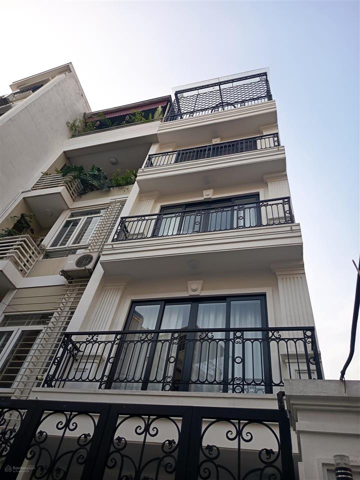Bán nhà bồ đề 72m2, 5 tầng thang máy, ngõ thông ô tô tránh, gần cầu trần hưng đạo  hơn 20 tỷ.