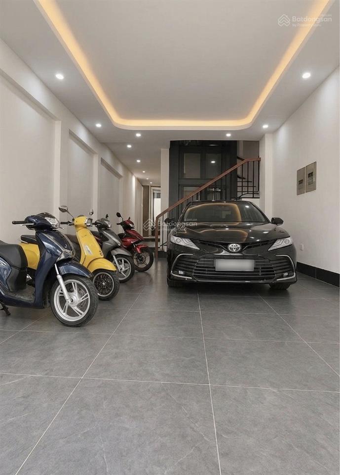 Bán nhà bồ đề 72m2, 5 tầng thang máy, ngõ thông ô tô tránh, gần cầu trần hưng đạo  hơn 20 tỷ.
