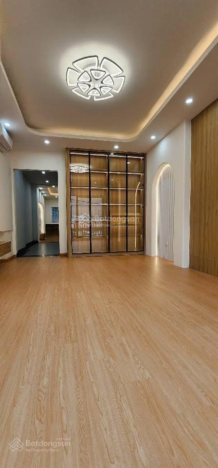 Bán nhà bồ đề 72m2, 5 tầng thang máy, ngõ thông ô tô tránh, gần cầu trần hưng đạo  hơn 20 tỷ.