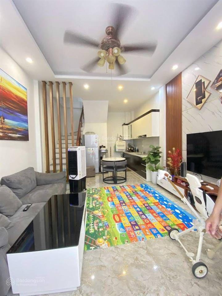 Cực hiếm  hơn 8 tỷ  nhà phân lô nguyễn sơn  5 tầng cực mới  5m ra ô tô tránh