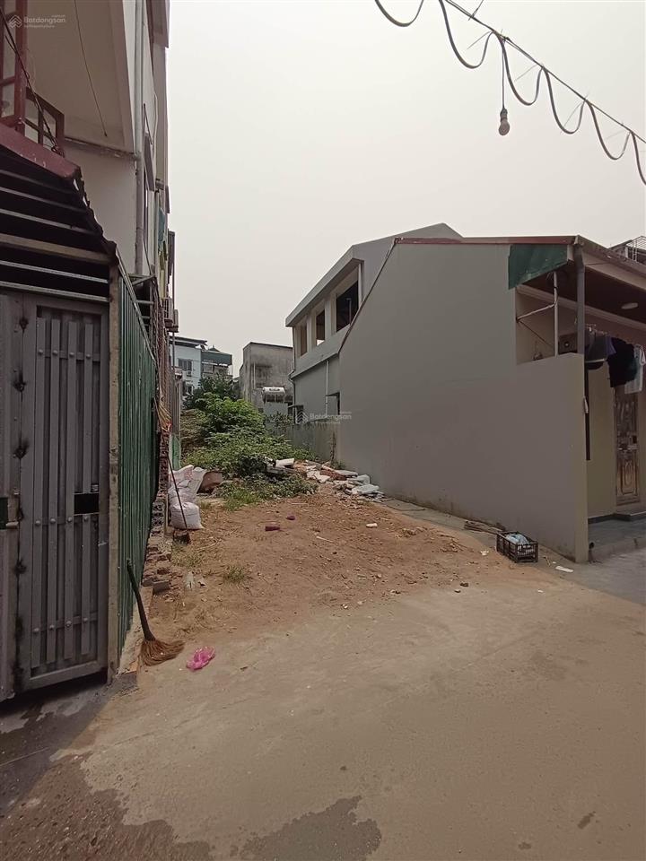 Chỉ khoảng 155tr/m2  đất ngọc thụy  100m2 mt 4,6m  ô tô vào đất  không quy hoạch
