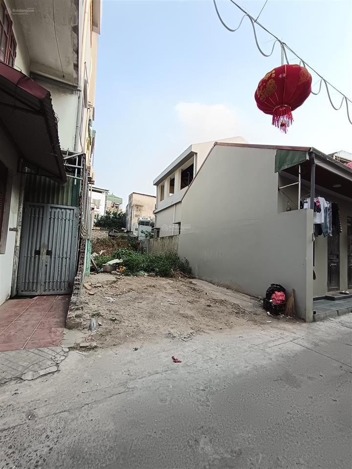 Giảm thẳng 500tr  còn 15,2 tỷ  100m2 đất quân đội ngọc thụy  ô tô vào  sổ cực đẹp