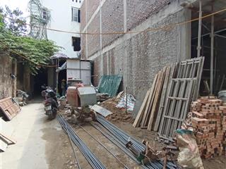 Hàng hiếm  bán đất sài đồng  42m2 lô góc  sổ vuông  chỉ 5.2 tỷ.