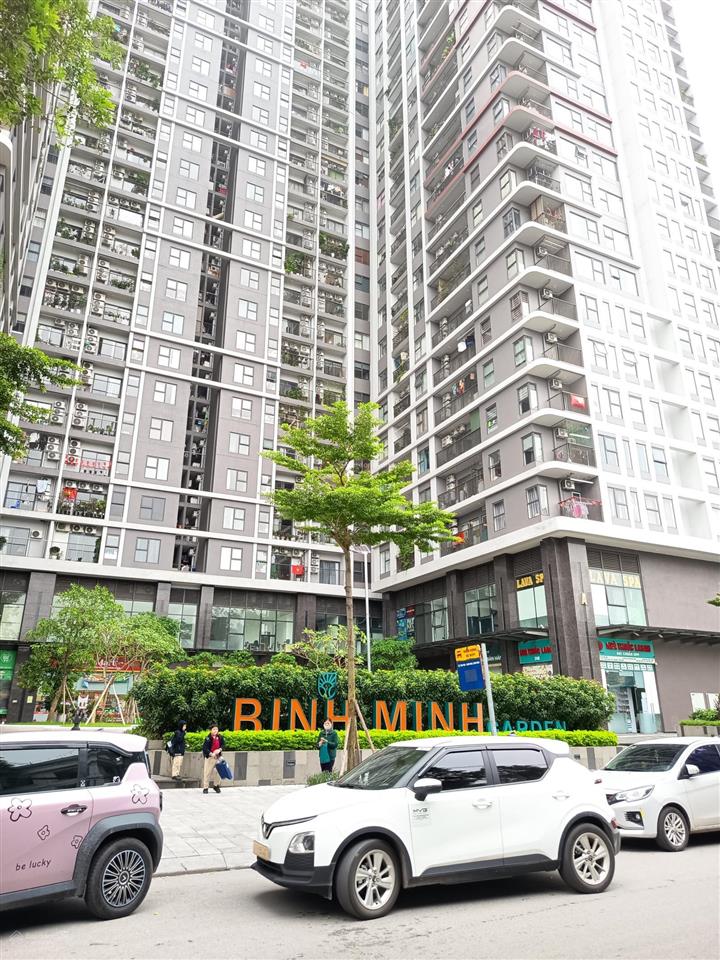 Cực hiếm  rất rẻ  bán đất đức giang 70m2, 2 mặt thoáng, đường 10m, container tránh, hơn 13 tỷ