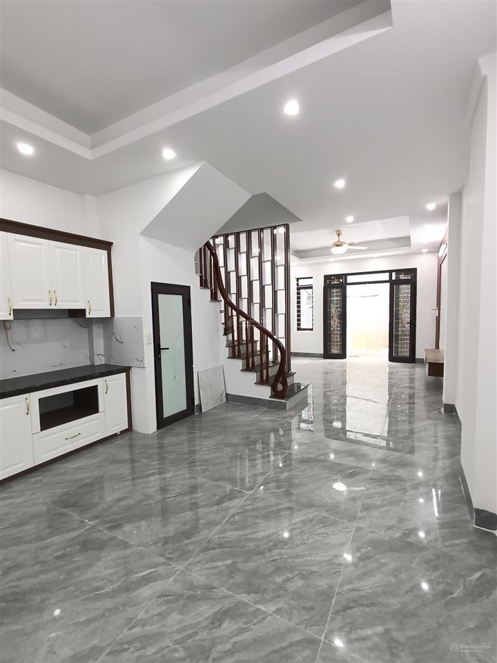 Cực hiếm  giảm mạnh  bán nhà mới đức giang  65m2, lô góc 4 tầng, giá hơn 8 tỷ