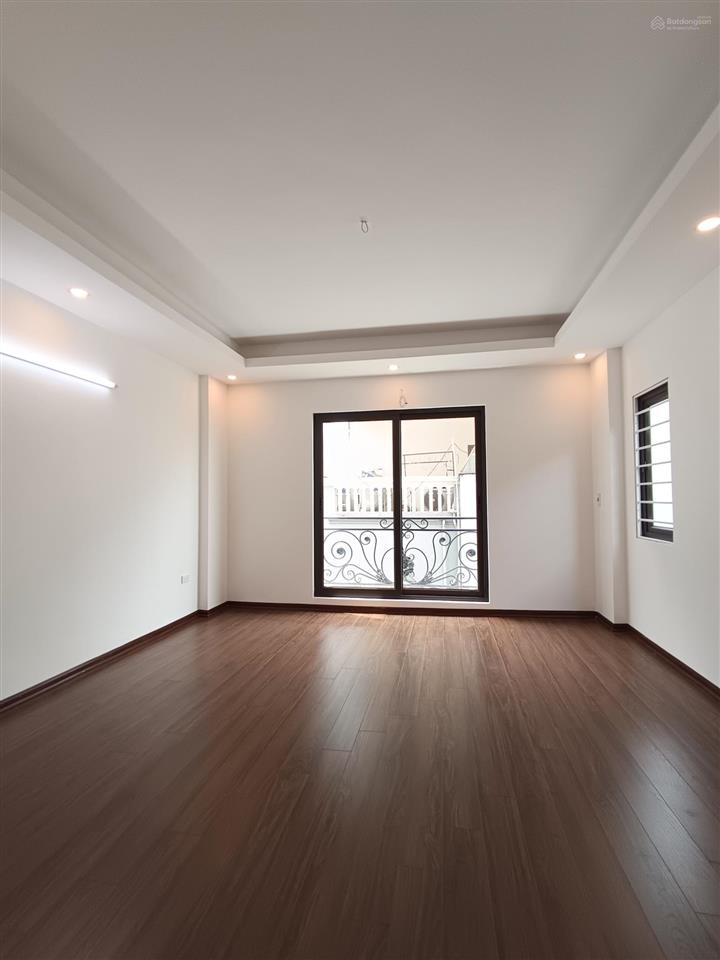 Cực hiếm  giảm mạnh  bán nhà mới đức giang  65m2, lô góc 4 tầng, giá hơn 8 tỷ