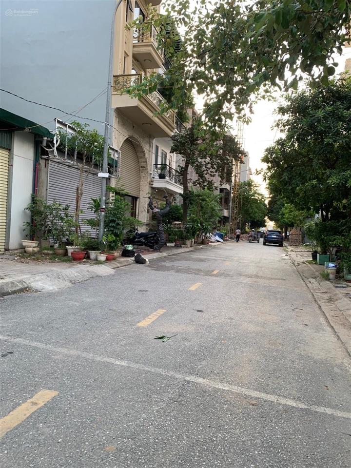 Bán đất đấu giá nguyễn thời trung, thạch bàn 83m2, đường rộng, giá 250 triệu/m2