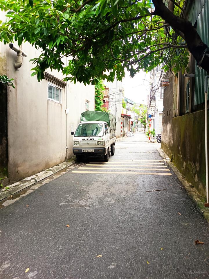 Hàng siêu hiếm  bán nhà giang biên 35m2 có thang máy, ô tô đỗ cổng, full nội thất, nhỉnh 7 tỷ