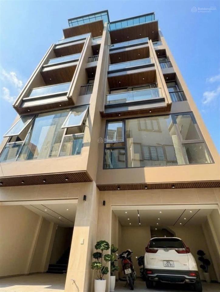 Giảm sâu  bán nhà bát khối  50m2 x 6 tầng thang máy  gara ô tô 7 chỗ  hơn 10 tỷ.