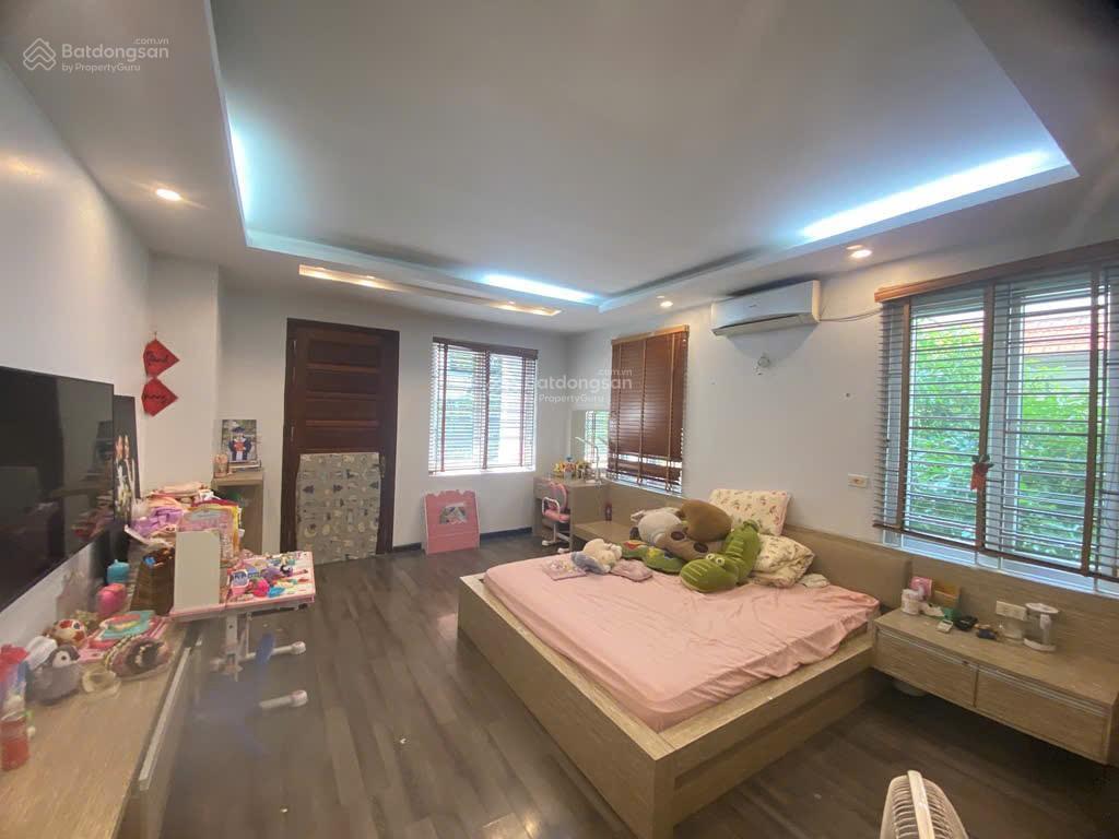 Siêu rẻ  biệt thự mặt phố việt hưng  200m2 mt 11m  vị trí đắc địa.