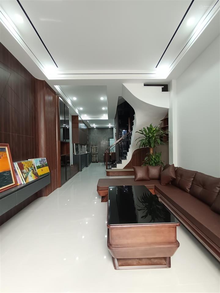 Cực hiếm  thạch bàn, nhà 50m2 x 5 tầng, thang máy kính, xe tải đỗ cổng, giá hơn 8 tỷ