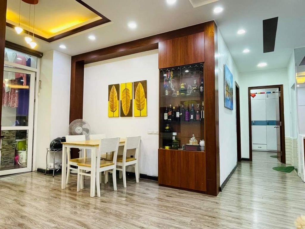 Bác gái em cần chuyển nhượng lại căn hộ 2PN 80m2 chung cư KĐT Nam Cường chỉ 7,1 tỷ, tầng 12 đẹp