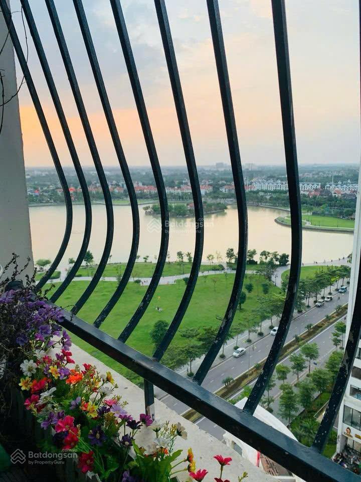 Chỉ 8 tỷ thôi ạ !! em có căn hộ 3pn 88m2 tại chung cư a6 an bình city cần bán ngay, full nội thất