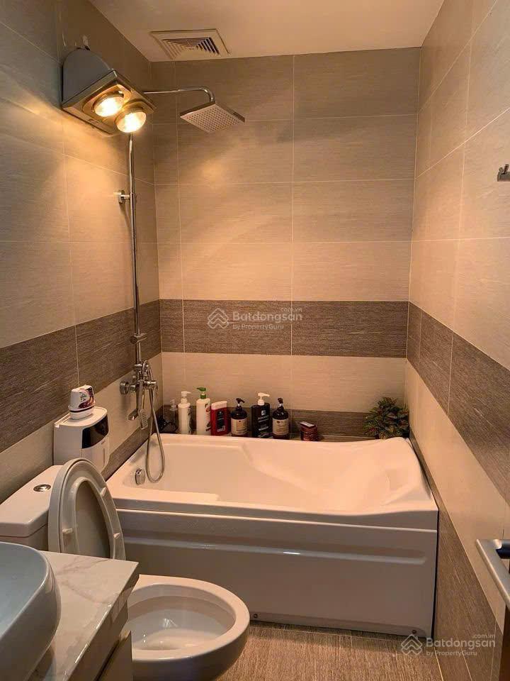 Chỉ 8 tỷ thôi ạ !! em có căn hộ 3pn 88m2 tại chung cư a6 an bình city cần bán ngay, full nội thất