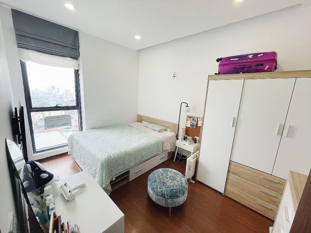 chính chủ em cho thuê căn hộ 2PN view hồ tây Tràng An Complex giá chỉ 15tr