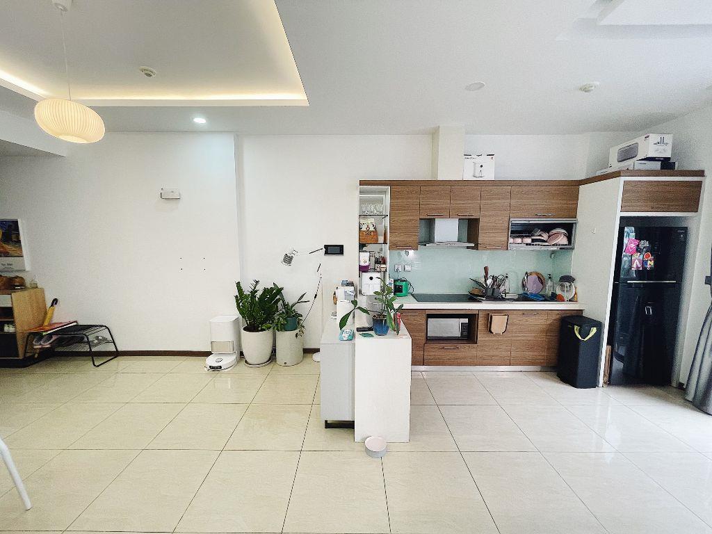 chính chủ em cho thuê căn hộ 2PN view hồ tây Tràng An Complex giá chỉ 15tr
