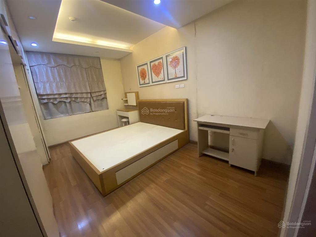 Chỉ 6,5 tỷ mình cần chuyển nhượng căn 2pn 80m2 sổ đỏ  tầng trung ạ!