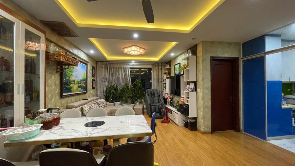 Chỉ 5,4 tỷ thôi ạ !! Em có căn hộ 2PN 70m2 chung cư Green Stars cần bán gấp , giá thấp nhất