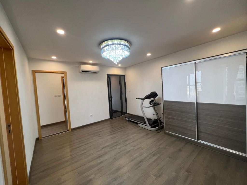 Chính chủ.. chỉ 12,9 tỷ ! nhà em cần bán căn 4PN 163m2 tầng 16 chung cư goldmark city ạ