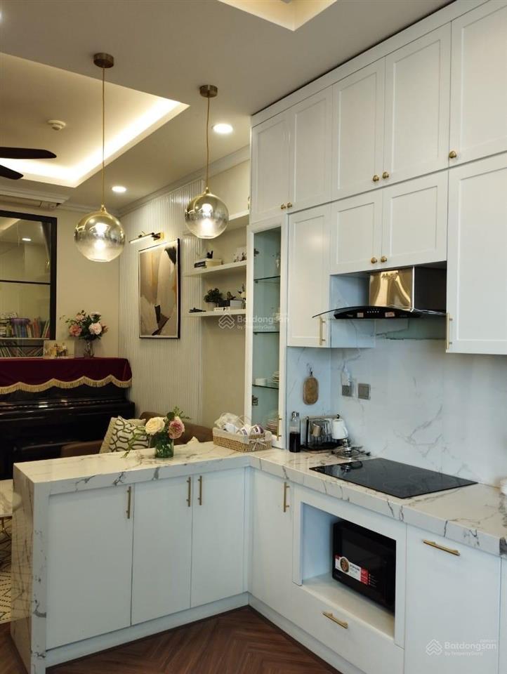 Tràng an complex. chỉ 15tr thôi ạ! em còn 1 căn 3pn full đồ hiếm có cho thuê ngay, giá hợp lý