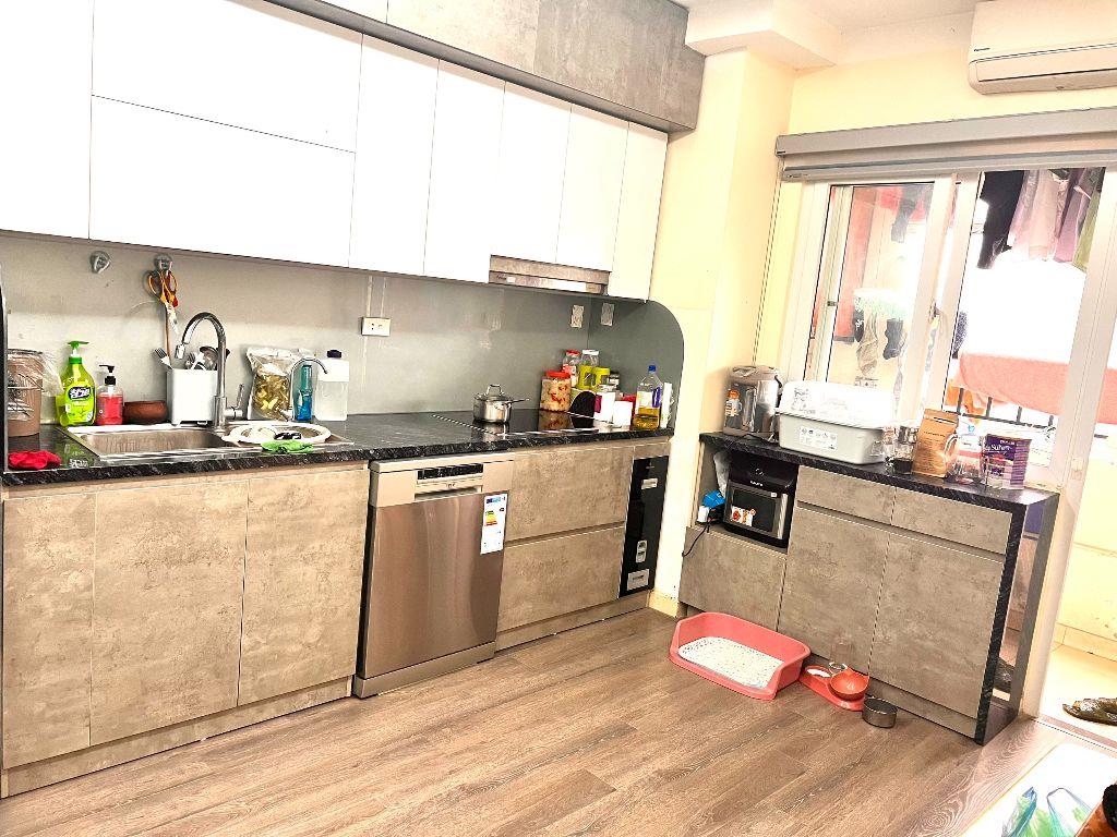 Chỉ 5,4 tỷ thôi ạ !! Em có căn hộ 2PN 70m2 chung cư Green Stars cần bán gấp , giá thấp nhất