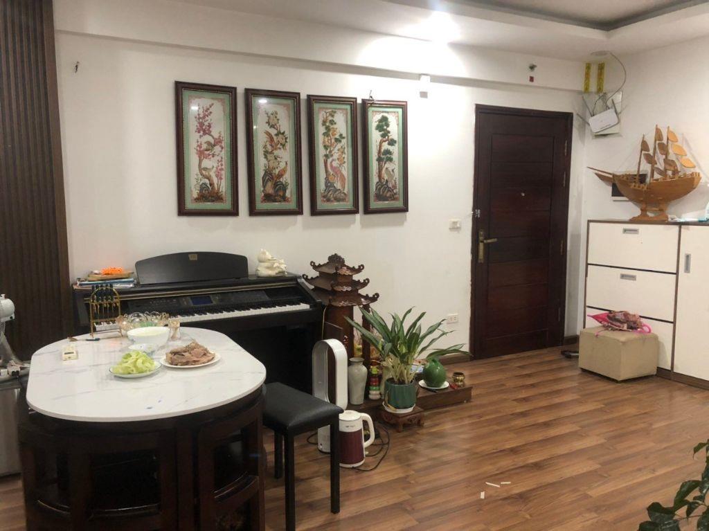Chỉ 5 tỷ em có căn hộ 2PN 68m2 Chung cư Green Stars tầng 16 cần bán gấp Cắt lỗ sâu ạ !