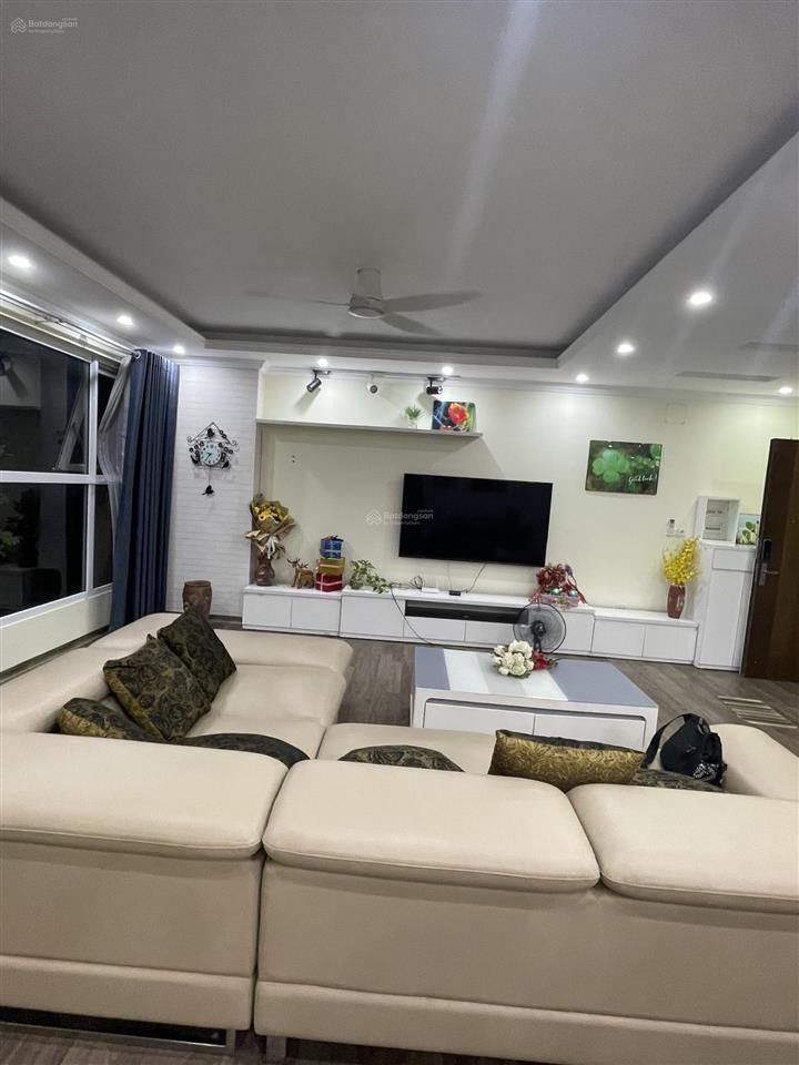 Chỉ 15tr thôi ạ! cho thuê ngay căn hộ 3pn 105m2 chung cư ct36 xuân la view hồ tây vip đẹp