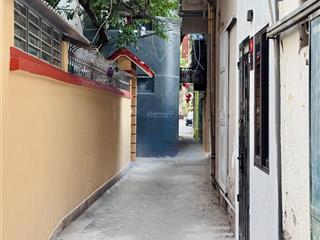 Bán nhà nguyễn trãi 18,6 m2 x 4 tầng ngõ thông, không quy hoạch, 20m mặt phố