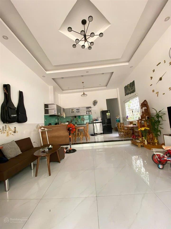 Chính chủ gởi bán nhà cấp 4 đẹp đường 7,5m phan triêm hòa xuân  hướng đông bắc ,vị trí kinh doanh